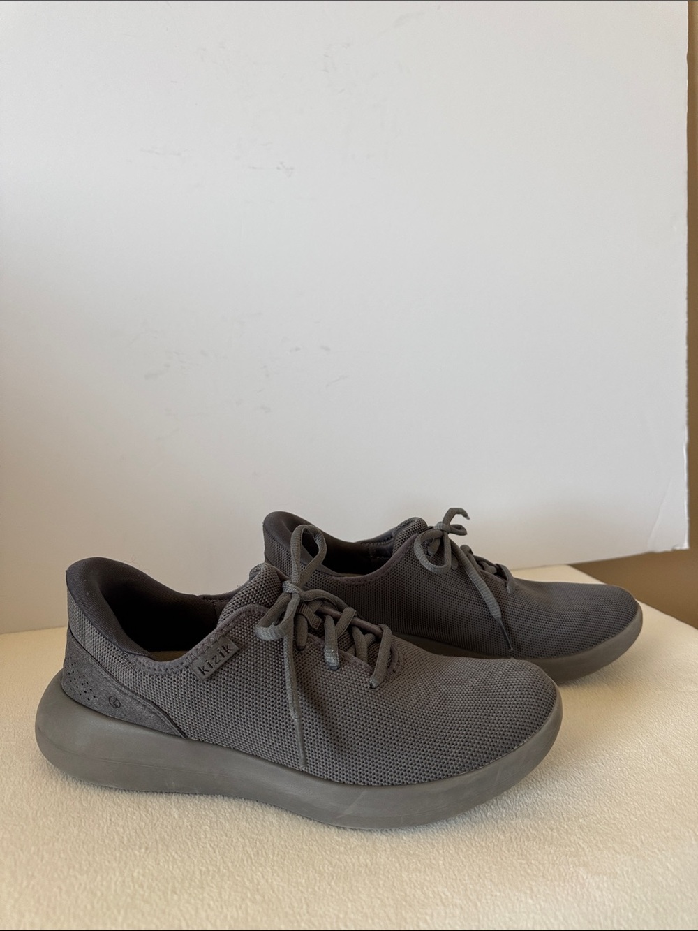 Kizik sneakers